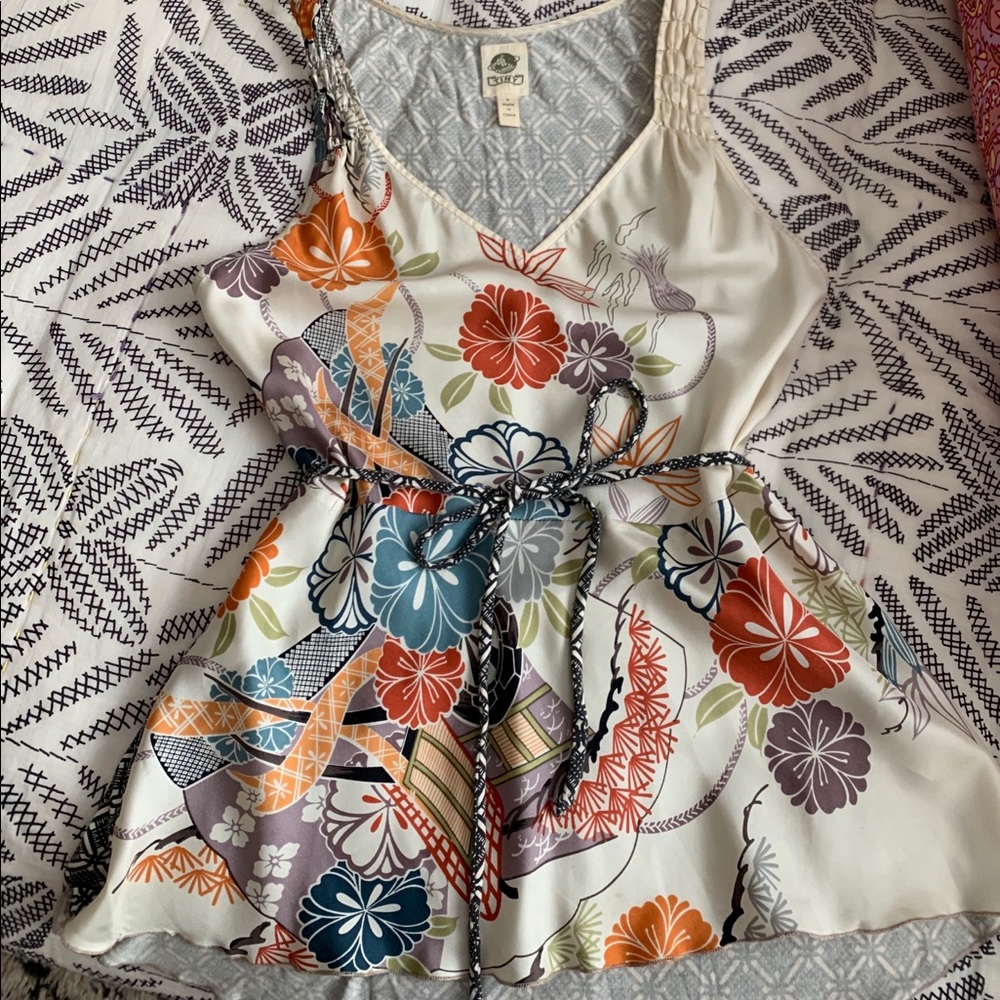 Beautiful print tank with peplum waist